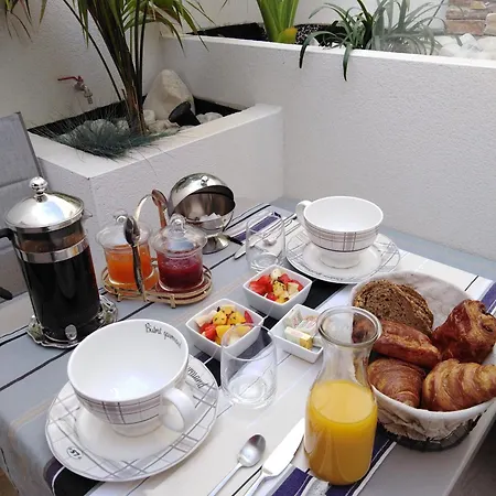 Rue Du Bac Bed & Breakfast *