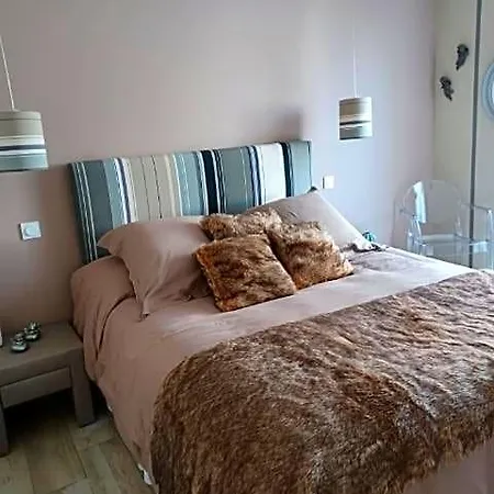 Bed & Breakfast Rue Du Bac D Hotes Adultes Only